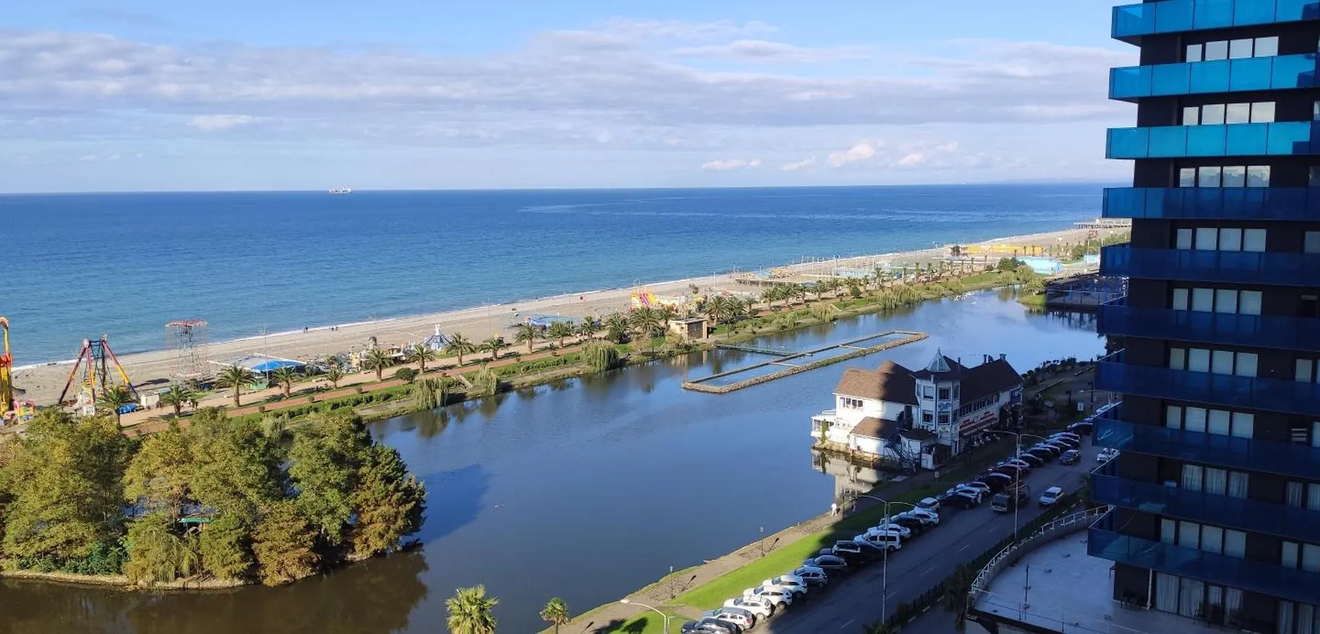 Orbi-City Batumi Apartments 0*,