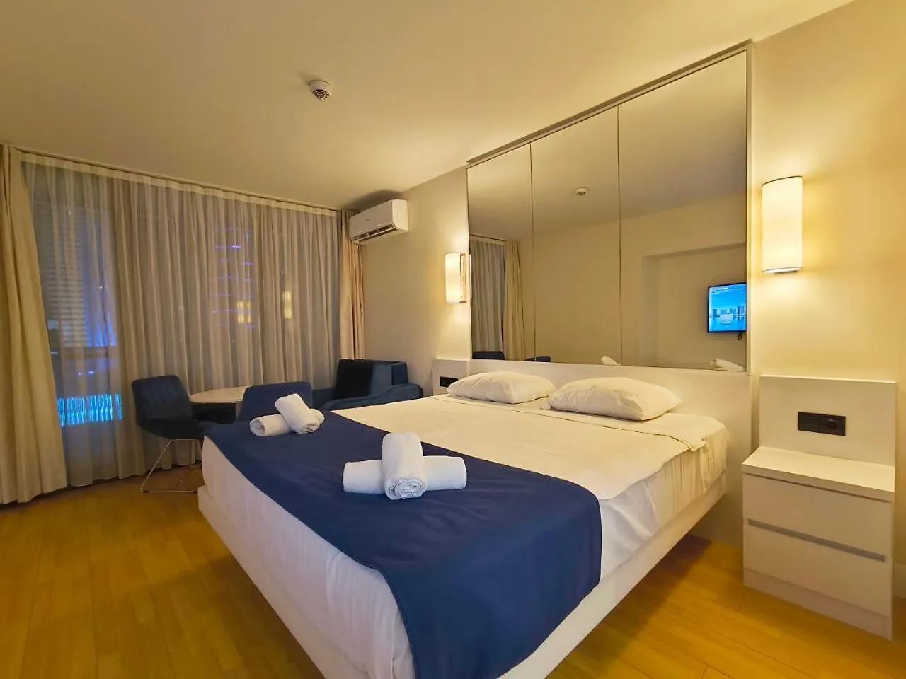 Orbi-City Batumi Apartments 0*,